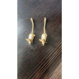 Rare Vintage Gold-Colored Mouse with Movable Tail Brooch – Retro Animal Pin